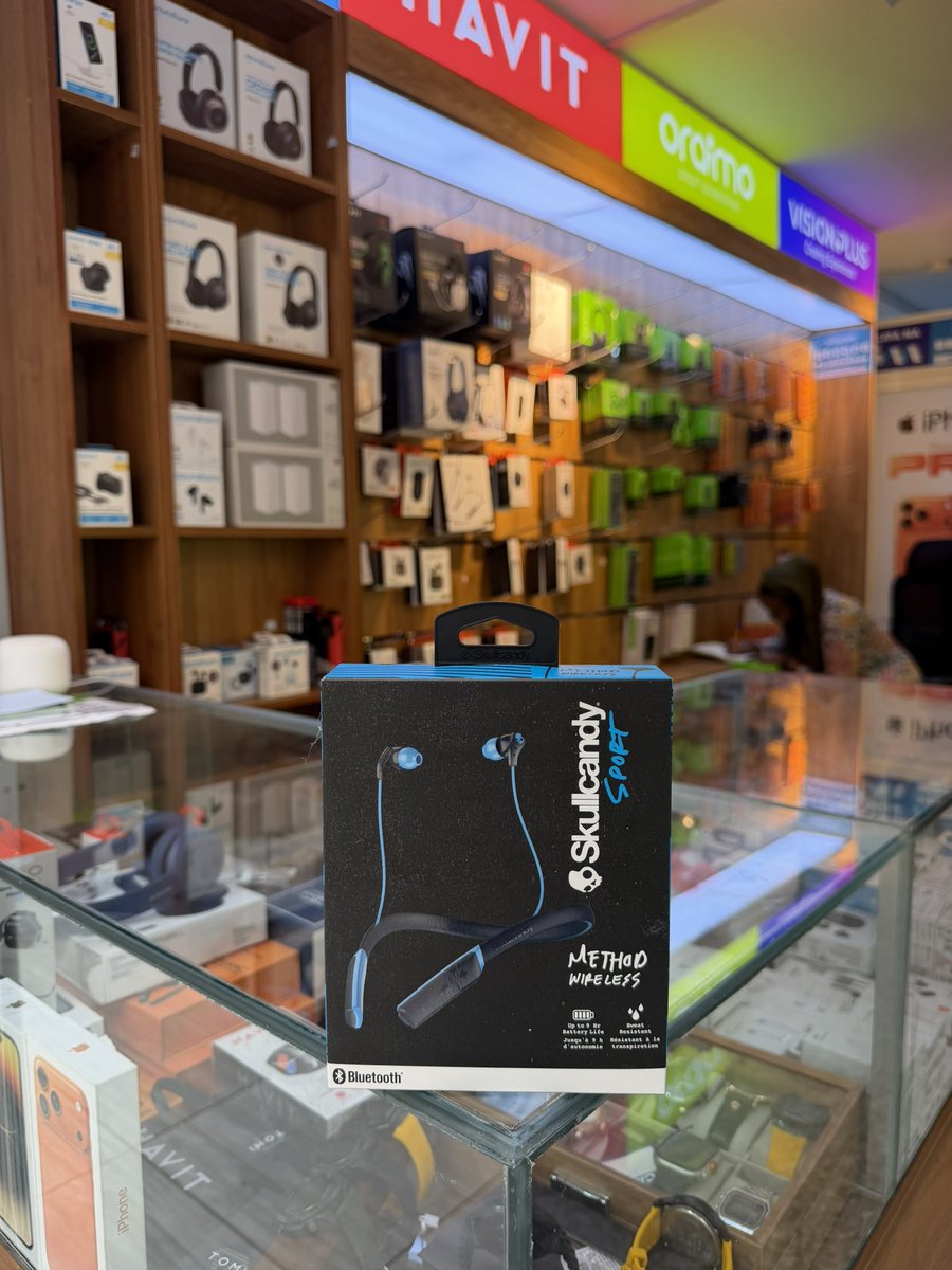 Neckband earphones are trending again in Nairobi. Big shout out to the Gen Z 

Get this Skullcandy Sport for only Kshs 3,000

☎️ 0722 300 252
