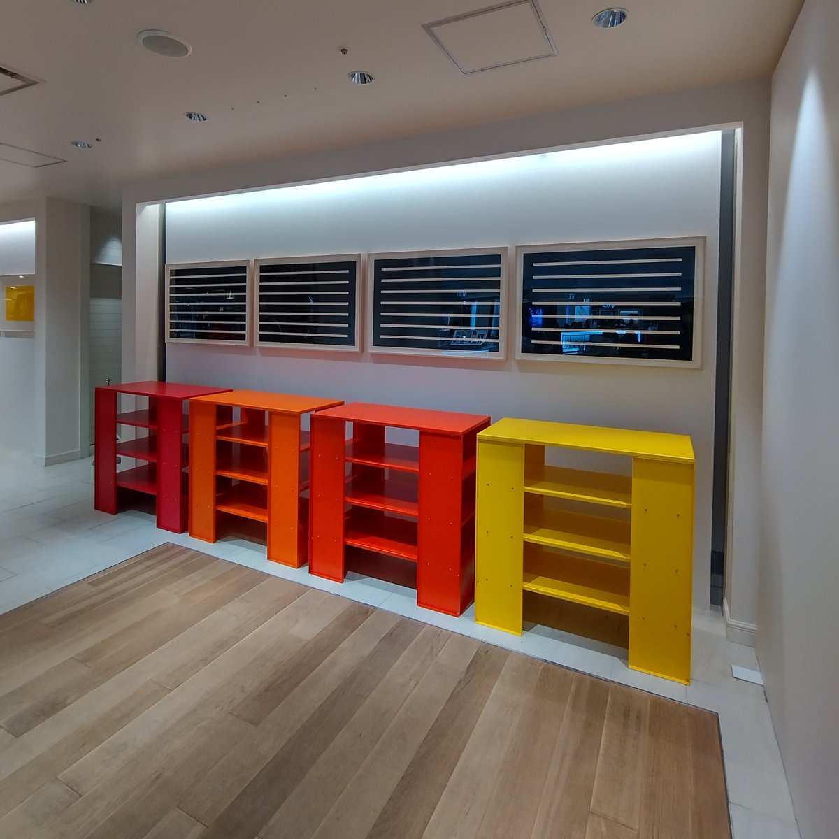 『Design』ドナルド・ジャッド(伊勢丹新宿店本館2階)
