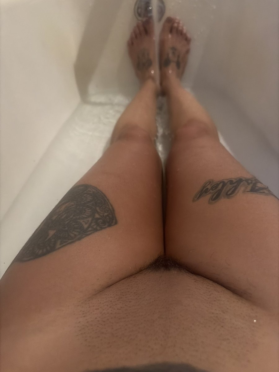 StrawberryRed tweet media