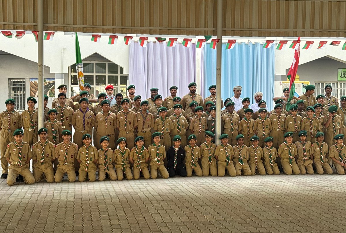 edugovbur7130's tweet photo. كشفية مدرسة السلطان قابوس تشارك في حفل الوعد والقبول بمدرسة الخوارزمي بقيادة الاستاذ ثاني الجابري. https://t.co/esygMB4NVy