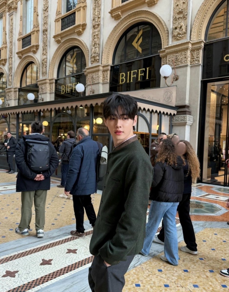 𝐉𝐫. Arion tweet media