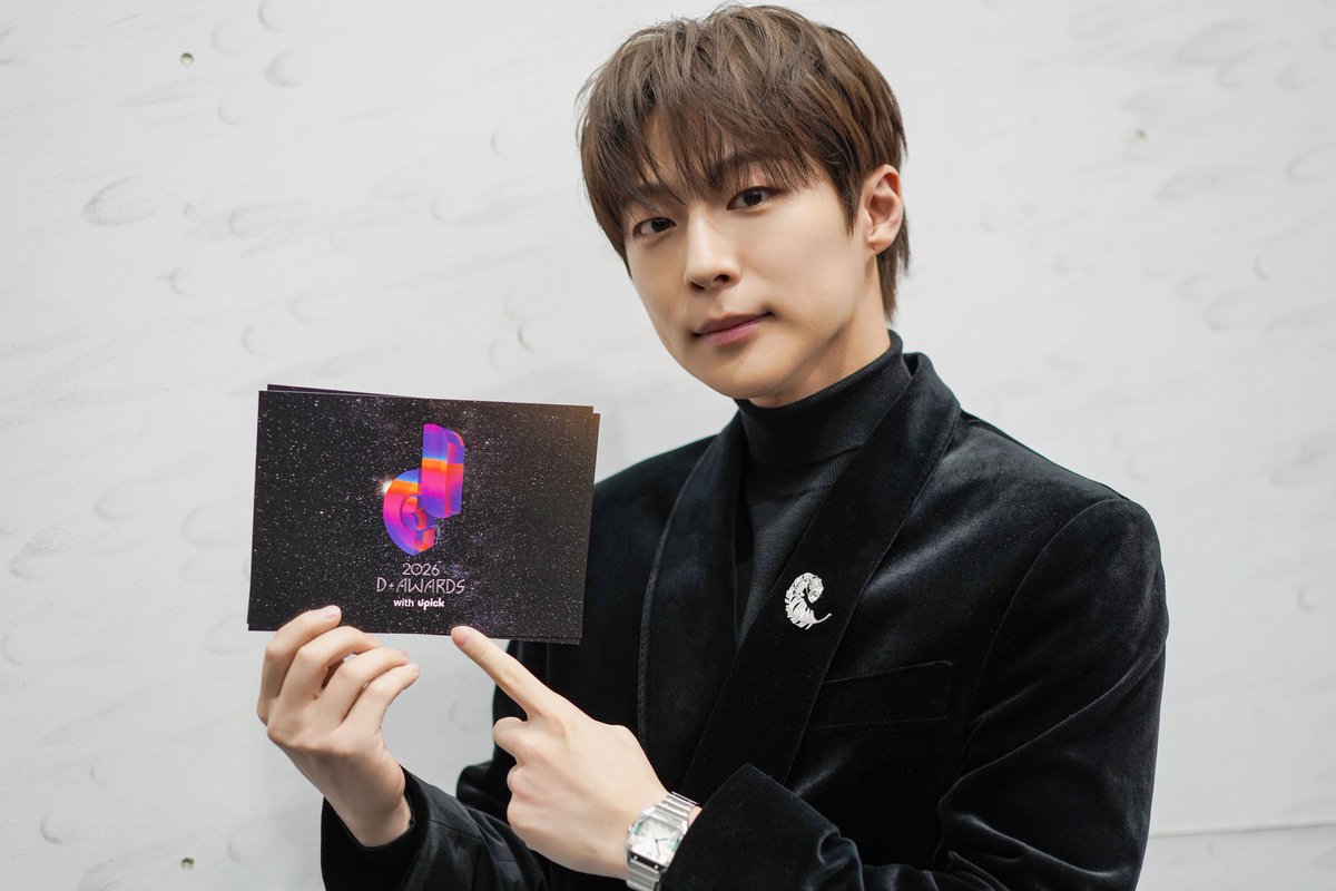 YYentertain's tweet photo. <제 2회 디어워즈> 시상📸

#배인혁 #BAEINHYUK
#YYentertainment https://t.co/ZVmcCO9ZQY