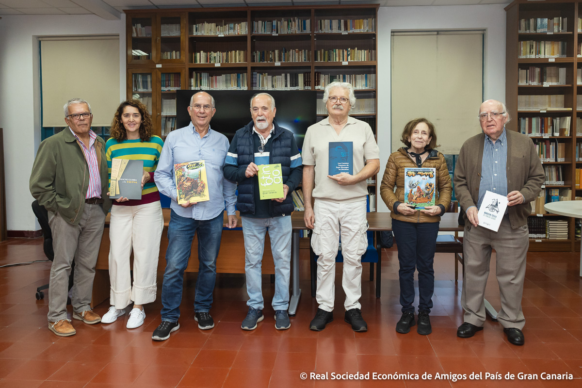 La Fundación Canaria Pancho Guerra ha hecho entrega de varias publicaciones a la Biblioteca de la RSEAPGC como contribución a la divulgación de nuestro legado cultural.
Desde la RSEAPGC agradecemos esta donación e interés común por mantener y proteger la cultura.