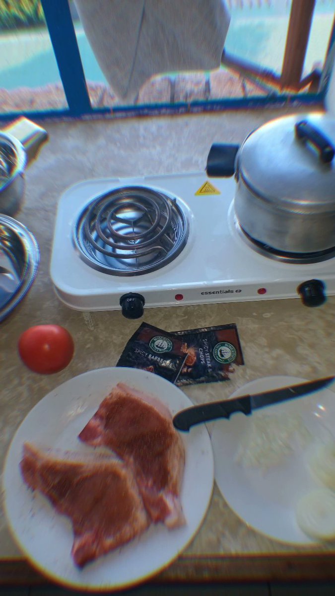 Sithembile63352's tweet photo. Cooked my very first meal since I got to res🙈.Pap,Tomato gravy and Pork
It was delicious!😋
#TUTJOURN2026 
#Xchallenge 
#Firstyeardtudent
#Reslife https://t.co/lRGx6ln7uy
