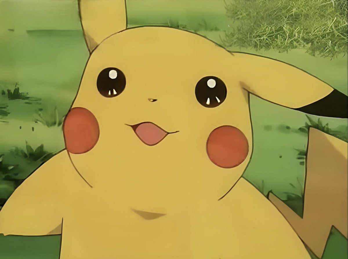 Hoy me voy a Londres a jugar cartas Pokémon, frikis

#FelizJueves