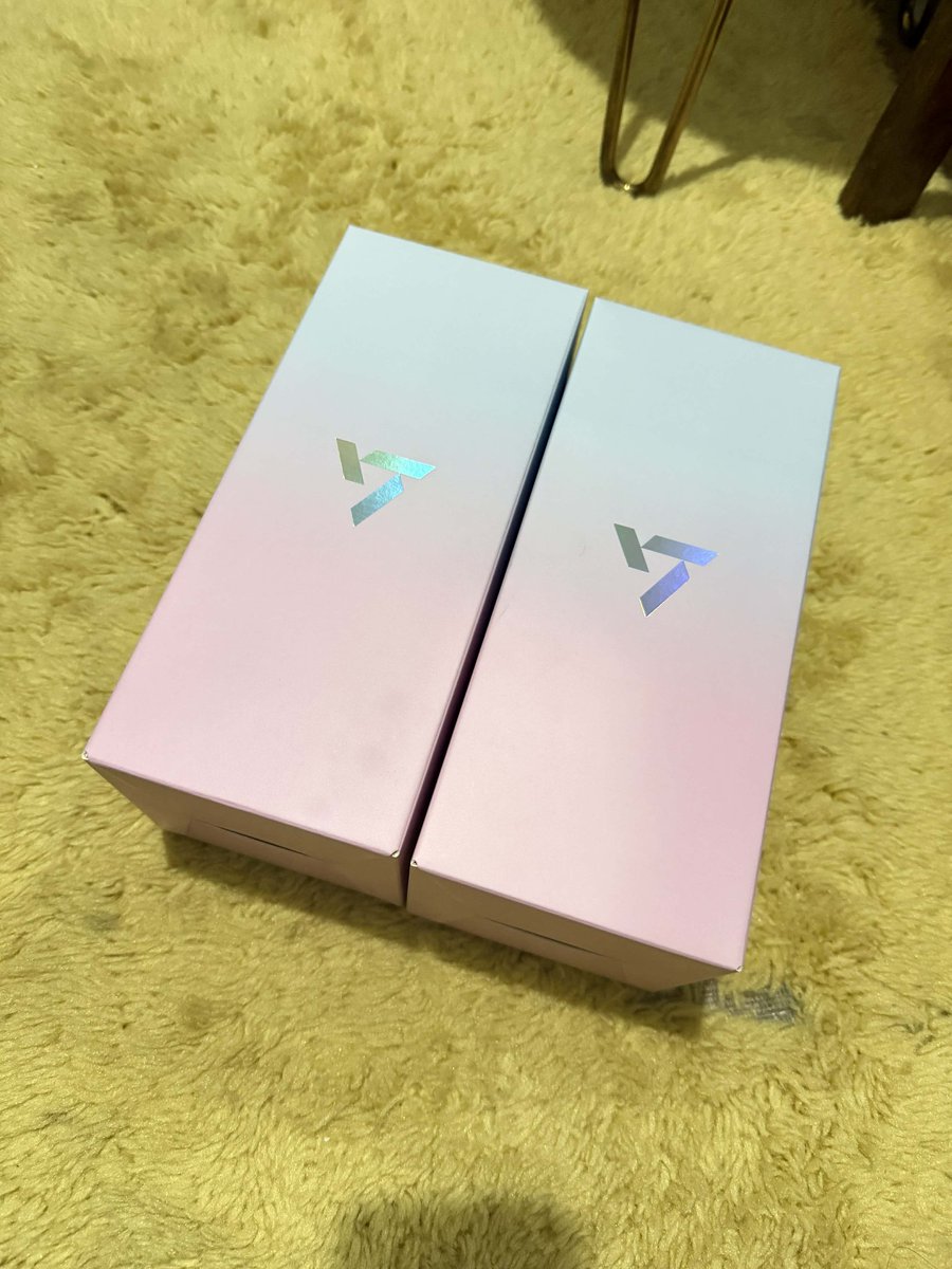 itsgirlpurpleph's tweet photo. WTS / LFB

SEVENTEEN CARATBONG 10TH ANNIVERSARY VERSION

2850 PHP
ONHAND AND READY TO SHIP
LOCATION: QC

#SvT #SVT_WORLDTOUR #caratbong #svt_new https://t.co/aKaiwTQz4i