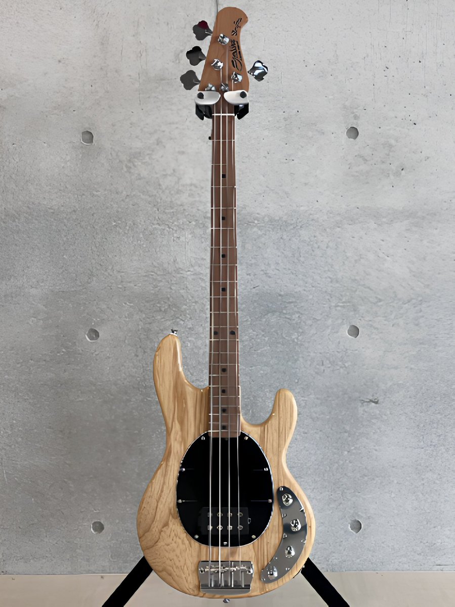 ishibashichamz's tweet image. 【御茶ノ水本店 ベースフロア】  

✨️新製品情報！✨️

Sterling by Musicmanよりアッシュボディを採用した日本限定モデルのRAY34が発表されました！
2月14日より御茶ノ水本店でも販売予定！
商品のお問い合わせ・ご予約は御茶ノ水本店まで！
#ベース #MusicMan ＃Sterling