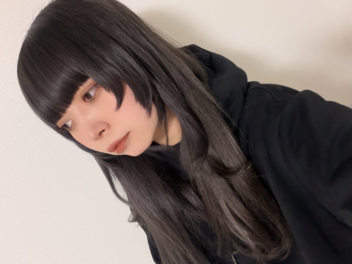 07shichi's tweet photo. ほんで濃いグレーってわけ https://t.co/WmfDvn4eoB