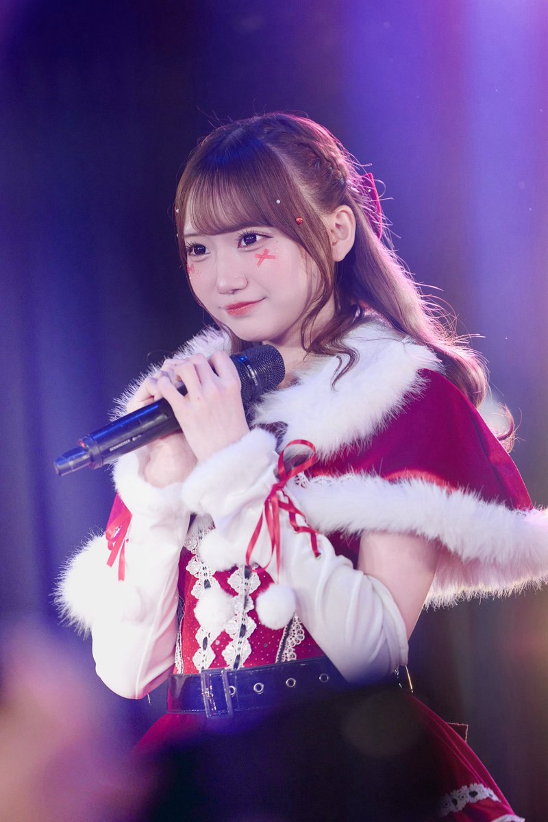 wsmygi's tweet image. きっとこの世界の共通言語は
英語じゃなくて笑顔だと思う
推しの顔を見るとこっちも元気になるし
ただ、その笑顔の裏には
楽しいことだけじゃなくて辛いことしんどいこともあると思ってて
それでも笑顔でいるのすごい
だから、辛い時は泣いたっていいし
しんどい時はあたっていいよ
#オタクあるある