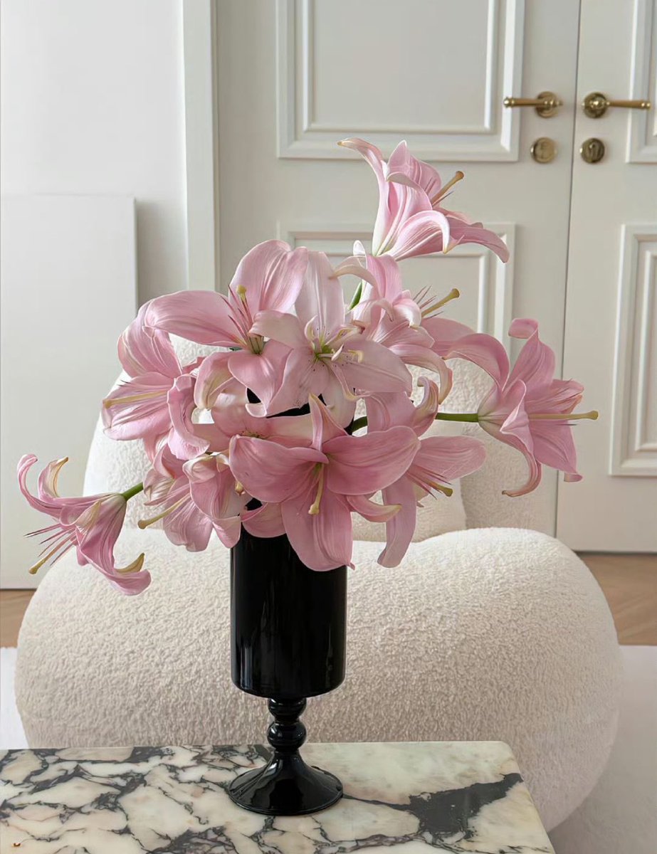 prtygal777's tweet image. Lilies or Peonies