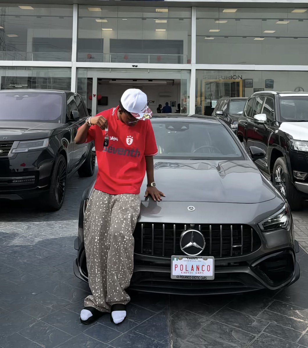 yL_IN_LAGOS's tweet image. Just in 🚨:Popular Influencer Olamide just acquired the all new 2025 CLE 53 worth 300million naira ❤️🥺