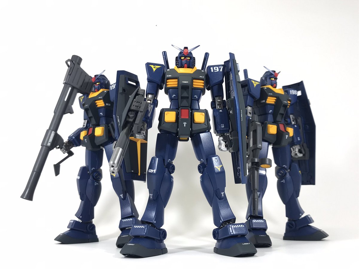 KOSSER8's tweet photo. ガンダム ティターンズ仕様を作成しました。マークⅡの様に3機編成。ガンスタさんにも投稿してます。#GUNSTA  ＃ティターンズ　＃ガンダム https://t.co/taSUHwYeJN
