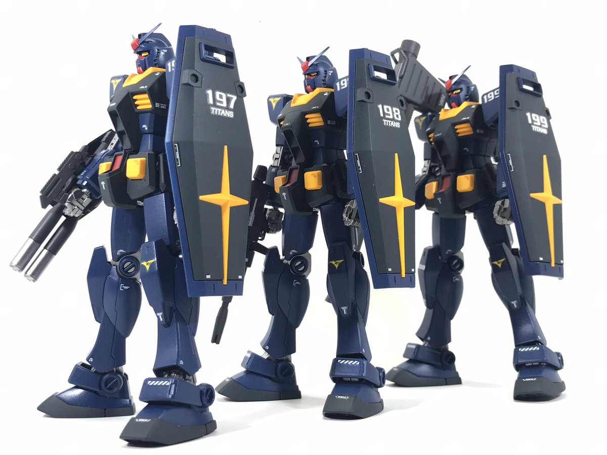 KOSSER8's tweet photo. ガンダム ティターンズ仕様を作成しました。マークⅡの様に3機編成。ガンスタさんにも投稿してます。#GUNSTA  ＃ティターンズ　＃ガンダム https://t.co/taSUHwYeJN