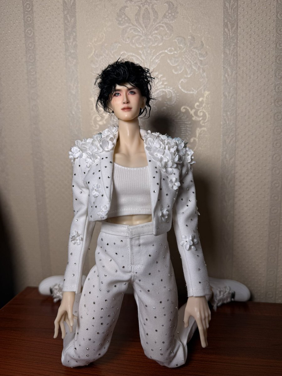 "Bonjour mon cœur, bonjour ma douce vie
Bonjour mon œil, bonjour ma chère amie"
“你好，我的心，你好，我温柔的生命；
你好，我的眼睛，你好，亲爱的你”
#onauratoutvu 
#ZhangZhehan  #张哲瀚 #張哲瀚 #ZZH #チャンジャーハン  #จางเจ๋อฮั่น  #zhangzhehan_super3
#チャンジャーハン