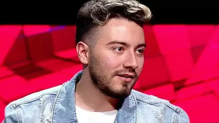 Enes Batur havalimanında gözaltına alındı
gazette.com.tr/Haber/gundem/e…