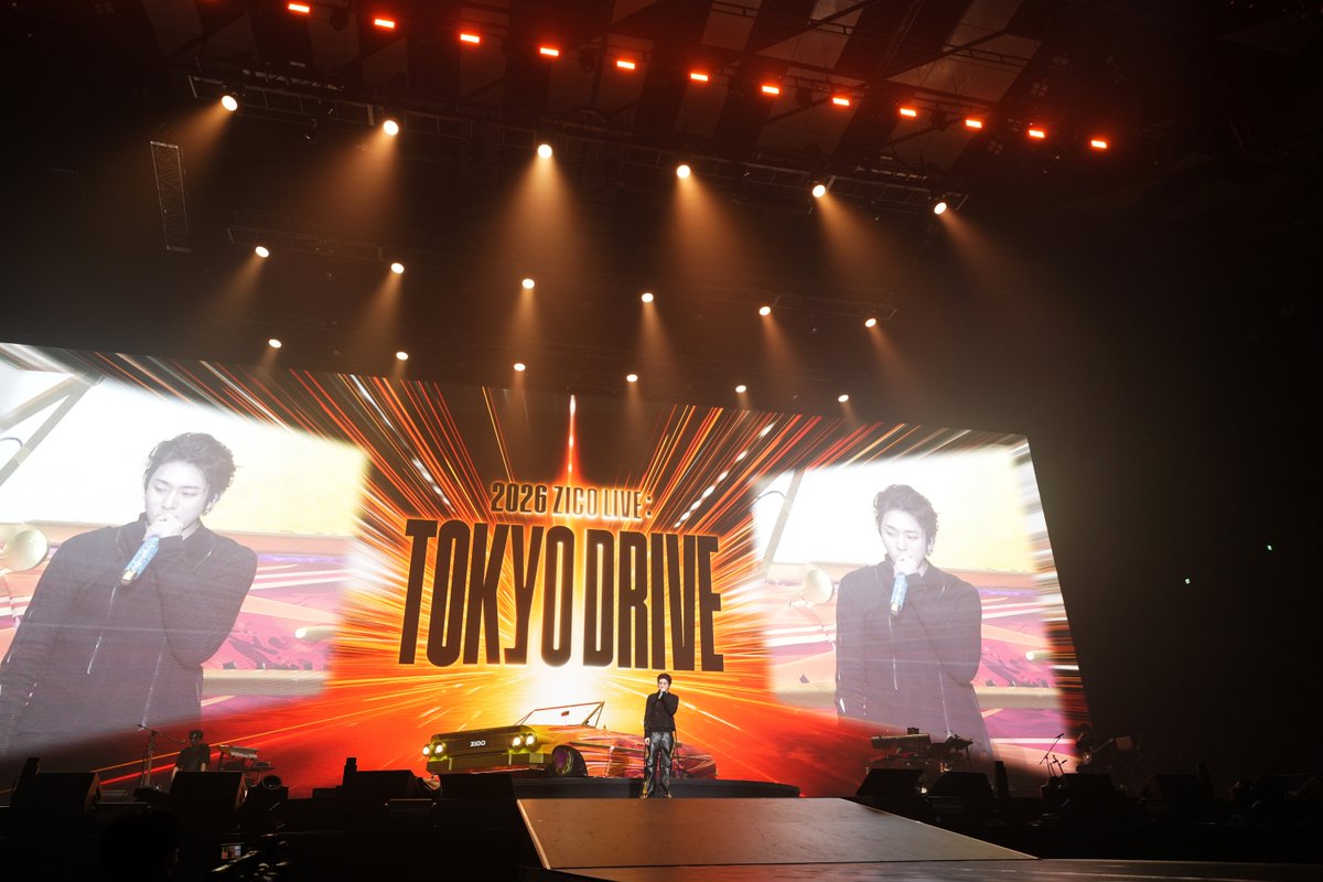 oricon's tweet photo. ZICO、8年ぶり日本単独公演を開催🌟

幾田りらも登場❗️
コラボ曲「DUET」熱唱
幾田と“約束”交わす

一夜限りの貴重な公演に
ステージ＆フロアの熱量がひとつに✨️

🎤ライブレポ（写真5枚）
https://t.co/WNupvp9f6V

#ZICO #幾田りら https://t.co/lUKHbbc89m