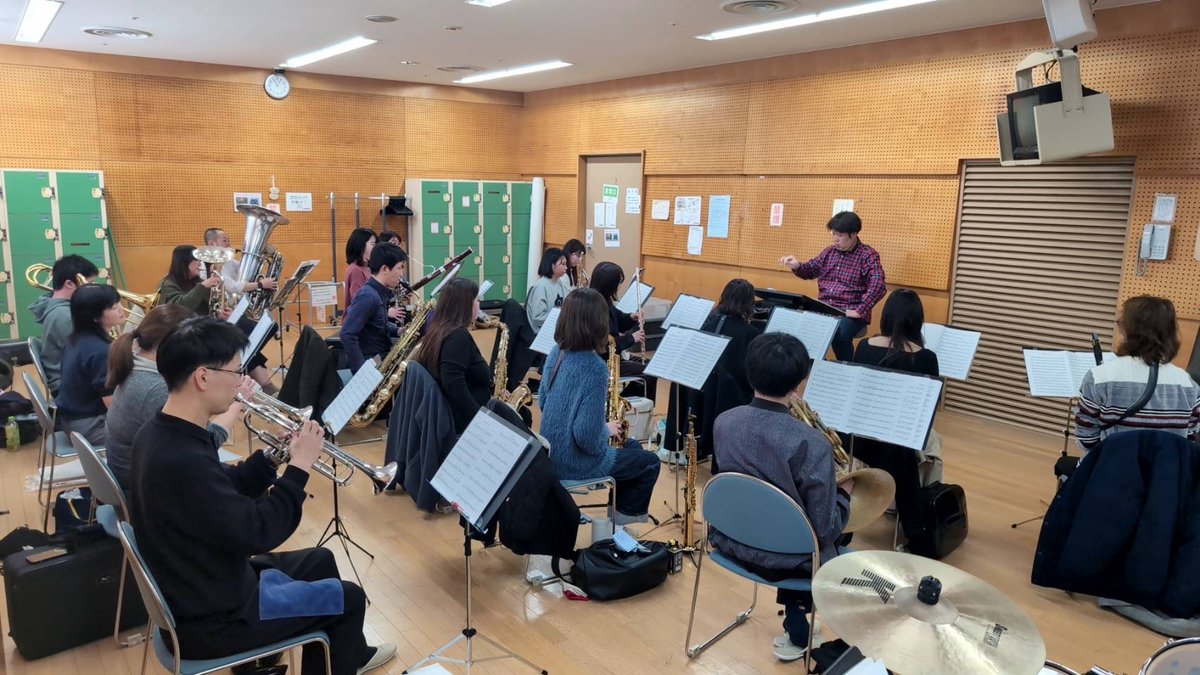 p_w_osakan_'s tweet photo. 明日より開催✨
#大阪吹奏楽コンベンション 2026🎺

#オオサカン も明日2/13 14:45〜メインホールにて演奏いたします♪
本日はユーベルホールでリハーサルでした。

今や学校現場でもよく使用されるフレキシブル楽譜。
明日は楽器の組み合わせや人数を組み替えながら、実際にフレキシブル楽譜の響きの違いを体感していただける講座となっております！

ぜひご参加ください✨

#OWMC