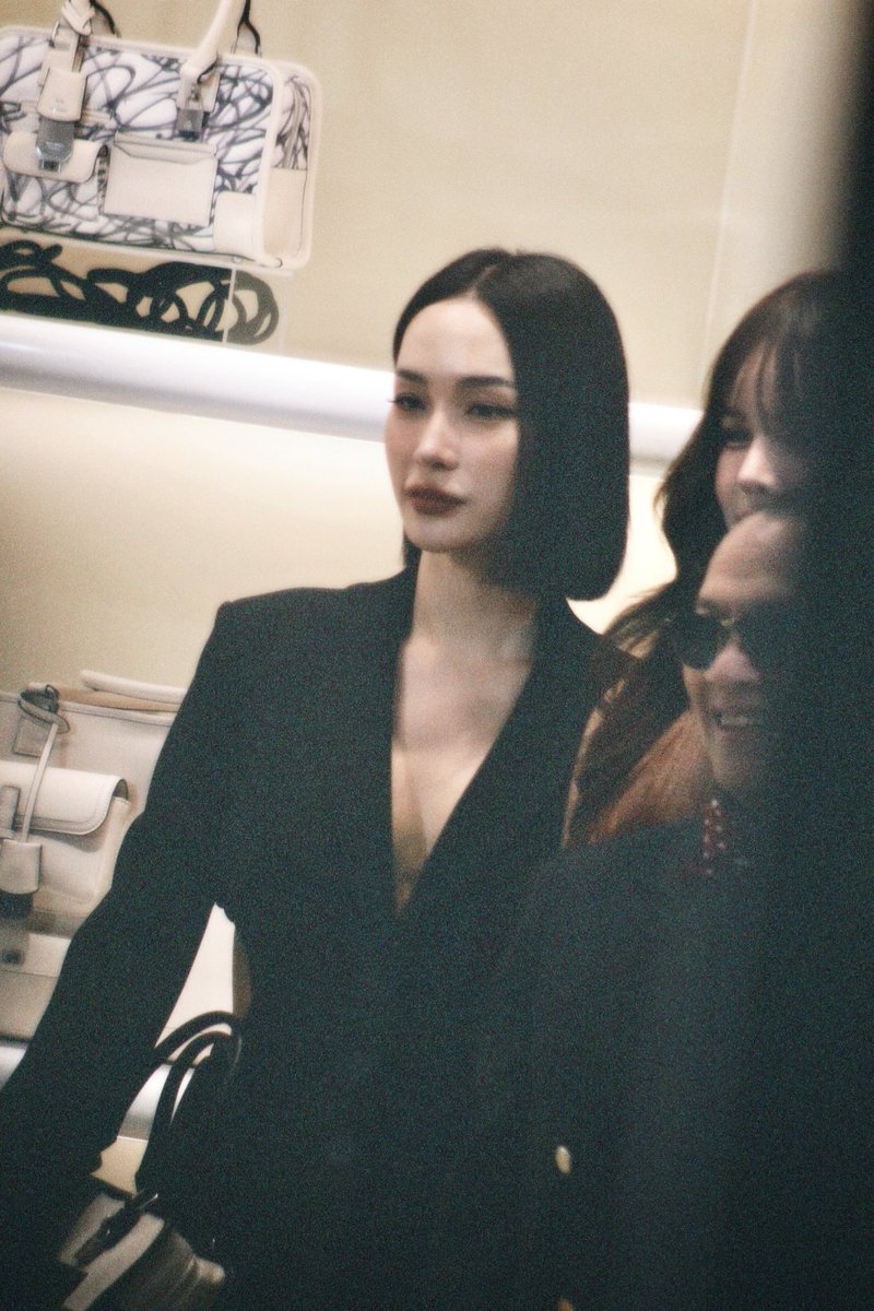 Liqueur_6741's tweet image. ถ่ายพี่โมไม่มีคำว่ารูปเสียอะ ชีกินกล้องทุกรูป กดแบบไม่มองยังสวยเลย