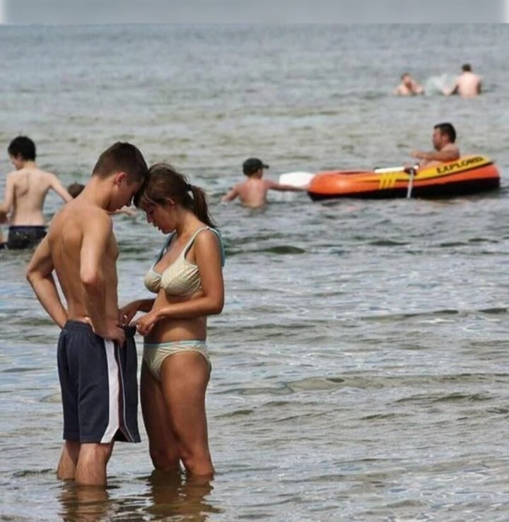 Havia malta tão desesperada pelo Sol que já andava a procurá-lo nos sítios mais recônditos! 🤣🤣🤣

Está Sol! Finalmente! Óptima Quinta! 😃😃