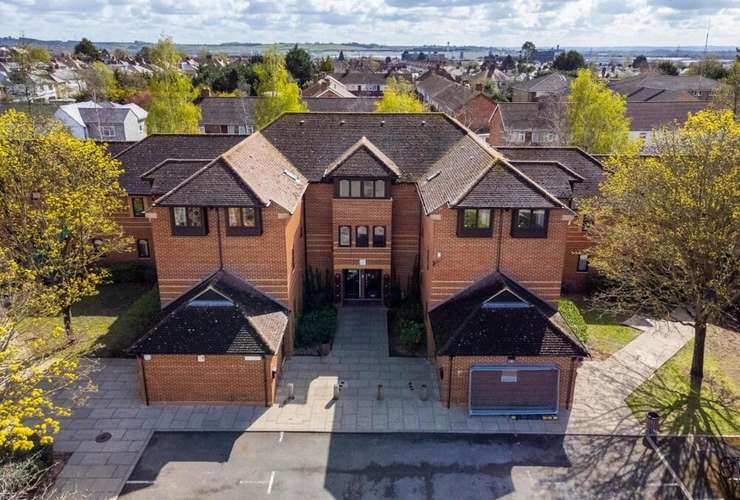 Oxford Brookes University Security Services tweet media