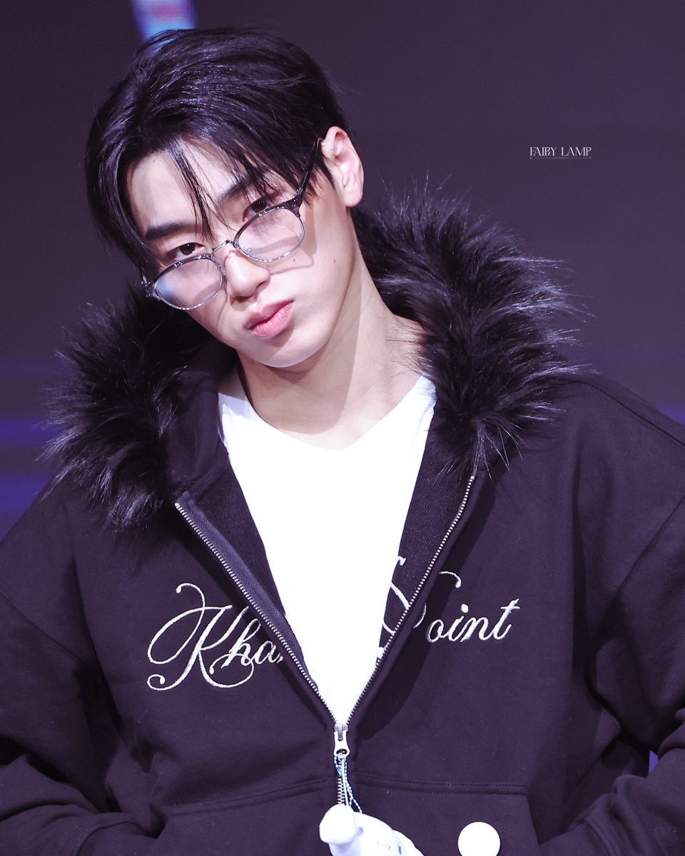 260208
✧/ᐠ-ꞈ-ᐟ\

#choisan #ATEEZ #에이티즈 #최산 #エイティーズ