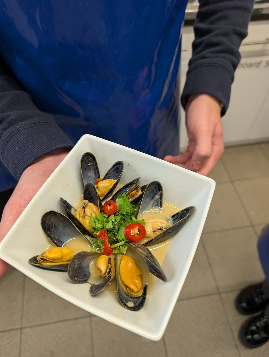 Old Swinford Hospital tweet media