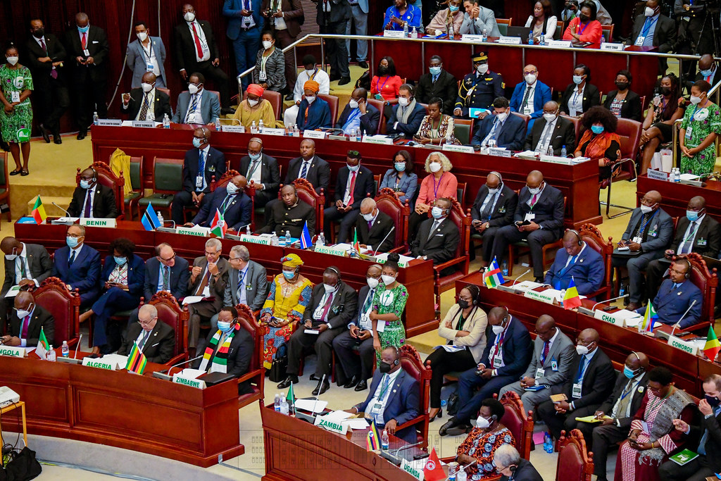 La Vision 2040-2060 appelle à une Afrique innovante, industrialisée et portée par son capital humain. Le Président <a href="/GeneralNeva/">SE Evariste Ndayishimiye</a> a placé la jeunesse au centre de ses priorités, promouvant l’emploi, la formation et l’esprit entrepreneurial comme leviers de transformation durable