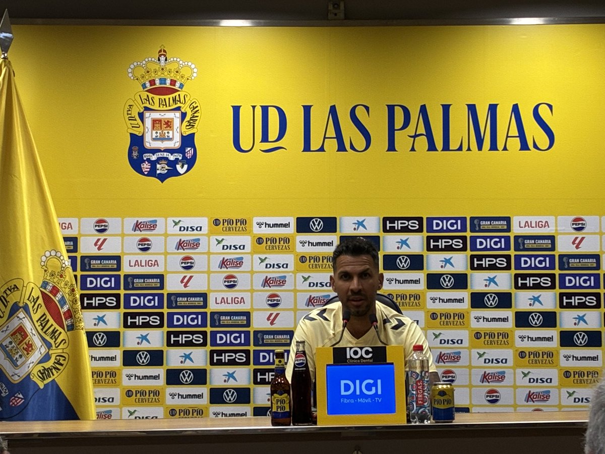 Viera: “Si hay que pitar a alguien, que me piten a mí. Los primeros que queremos ganar somos nosotros. Todos estamos encantados con Luis García. Y es el entrenador con el que más he estado en el banquillo”. CAPITÁN.

<a href="/diarioas/">Diario AS</a>