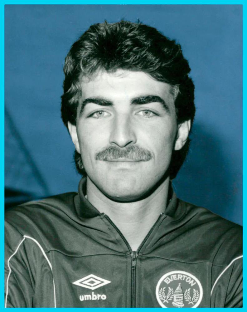 Clive Tyldesley tweet media