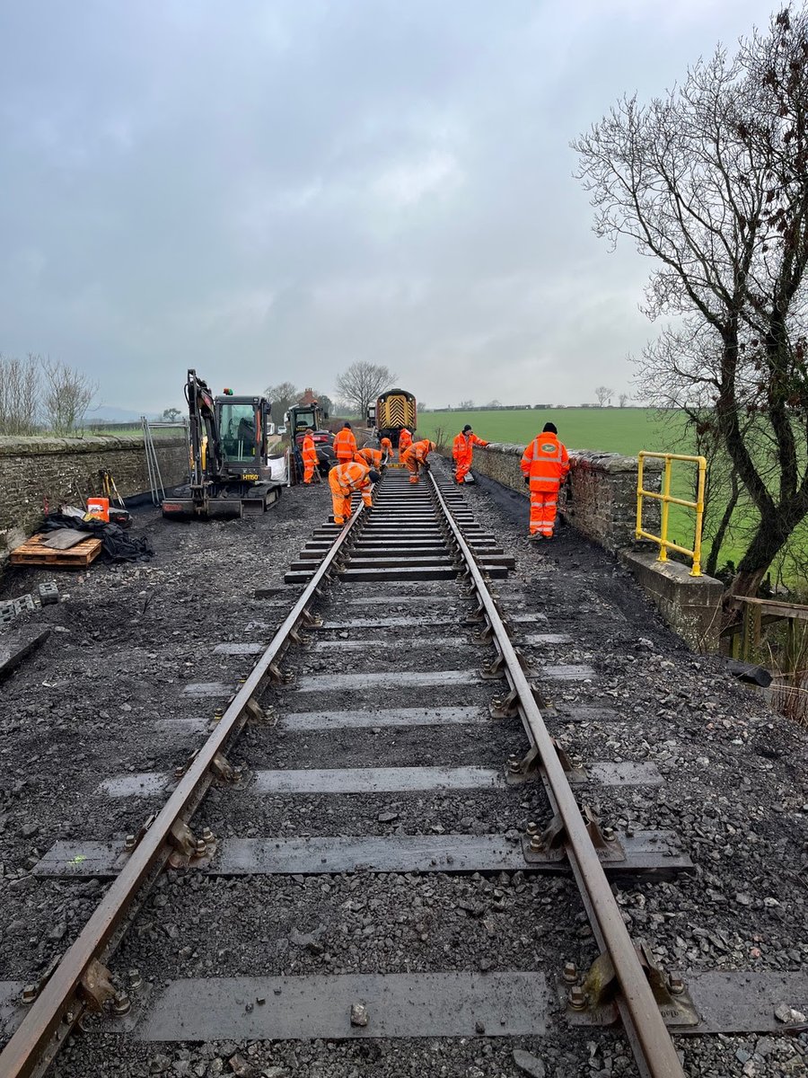 WensleydaleRail's tweet photo. Our Bedale P-Way volunteers are back at Stoop House Bridge, finishing the track relaying &amp; ballasting work. 
We start running trains on Saturday, so our volunteers &amp; staff are working against the clock to deliver this project on time.
📷 Chris Morrill https://t.co/nI4dZZrinW
