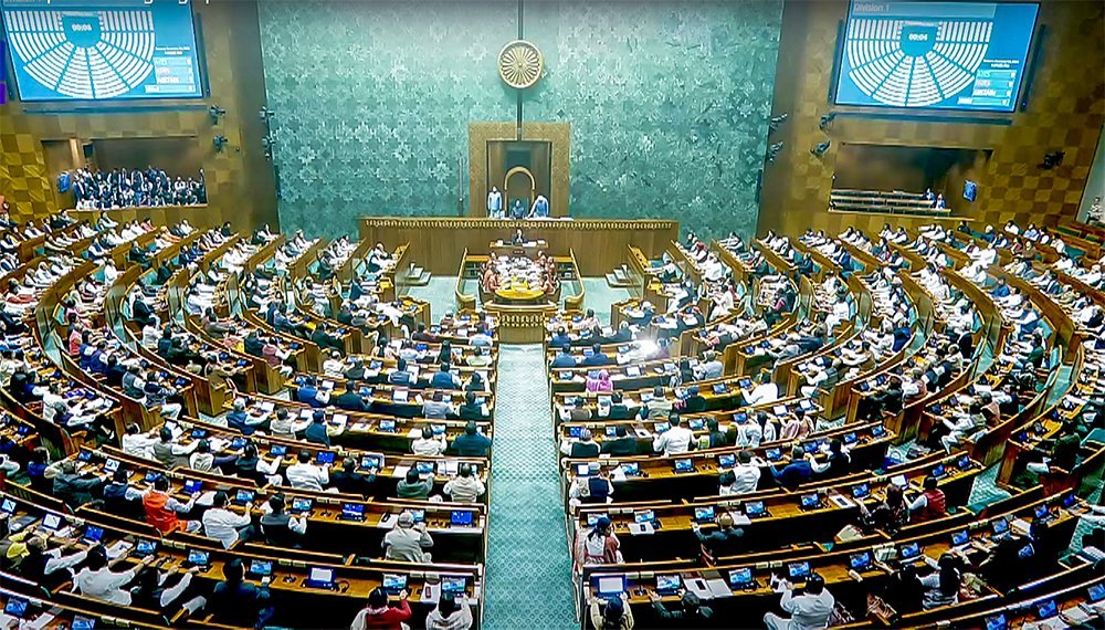 airnews_puduvai's tweet image. 2020-ஆம் ஆண்டு தொழில் உறவுகள் சட்டத்தில் திருத்தம் கொண்டு வருவதற்கான மசோதா மக்களவையில், இன்று விவாதத்திற்கு எடுத்துக் கொள்ளப்பட்டது. #LokSabha #LabourLaw #BillDebate #Parliament