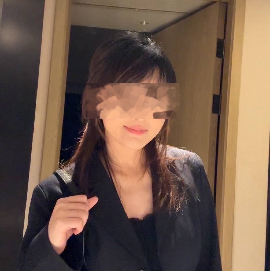 广东字母墙 tweet media