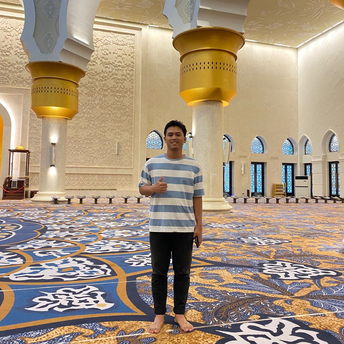 Ngga ngerokok, suka olahraga😋
Tapi pacar ga ada🫠