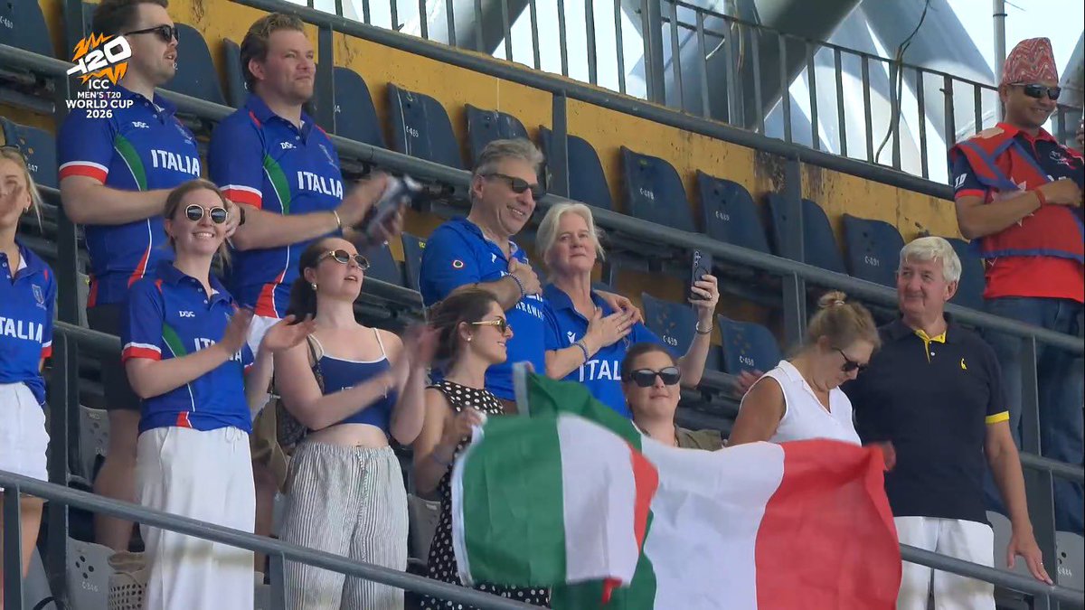 Where is Melony....??

#INDvsNam
#25YearsofICICILombard