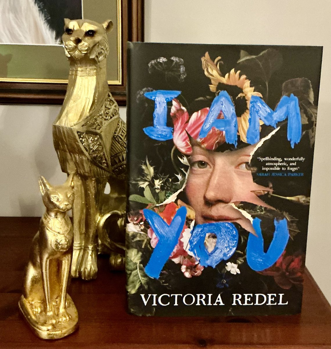 📮📮BOOK POST📮📮

What an eye catching cover!  

Many thanks to <a href="/FirefinchBooks/">Firefinch Publishing</a> for this copy of #IAmYou by <a href="/victoria_redel/">Victoria redel</a> ahead of the <a href="/RandomTTours/">Random Things Tours 🇺🇦</a> 

I really looking forward to reading this book set in the Dutch Golden Age. 

Published 26th March