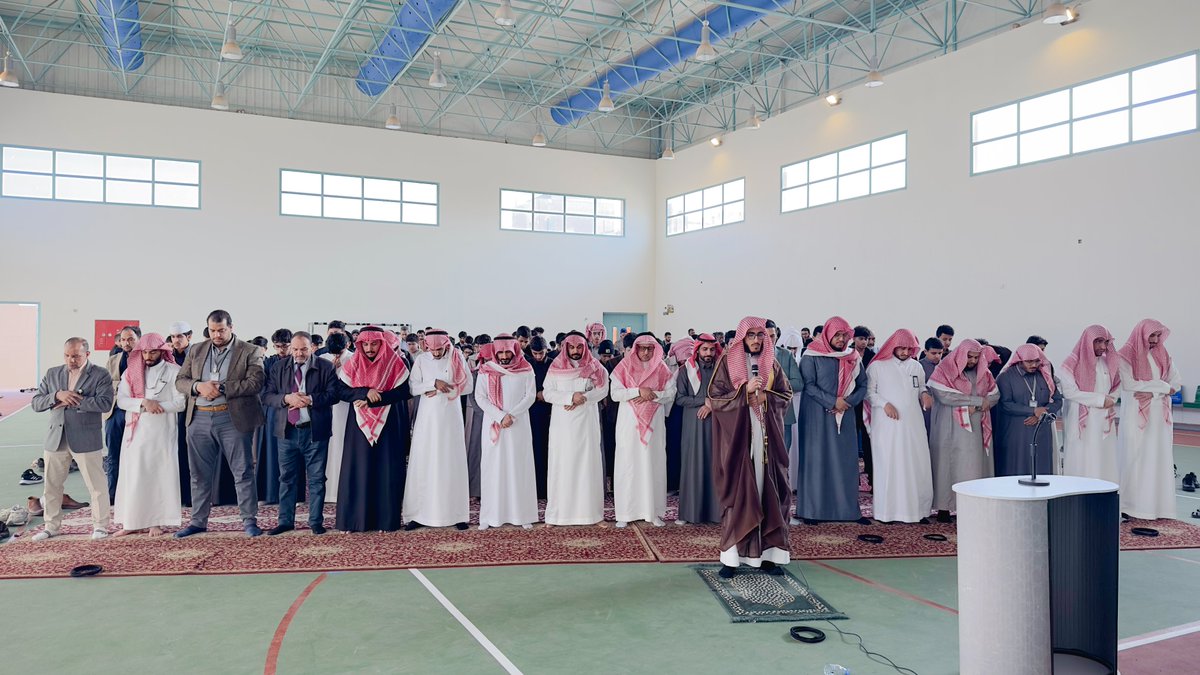 مدارس رواد الجامعة tweet media