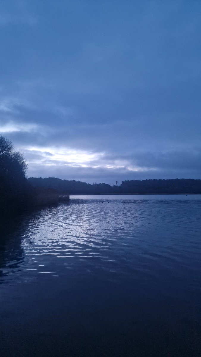 Adam_Tri_hard's tweet image. Refreshing early swim in the lake, water was a balmy 7 degrees and No rain and wind howling - Result!!!! #Wildswimming, #waterfun #coldwater #immersionthrapy