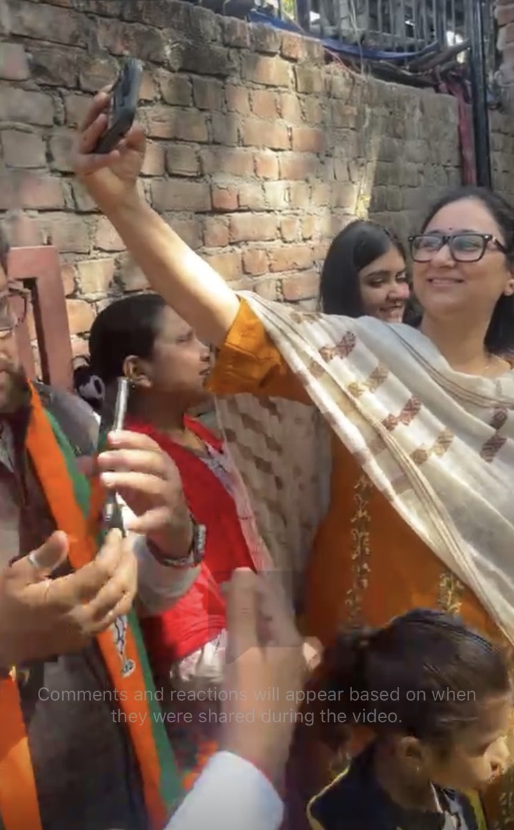 activistPreeti's tweet photo. चुना भट्टी क्षेत्र में आरएमसी रोड नाली निर्माण एवं शिशु वाटिका के नवीनीकरण शुरुआत हमारी सांसद सुश्री @BansuriSwaraj जी और हमारे प्रिय विधायक श्री @HarishKhuranna जी के कर कमलों से हुआ ।
मुझे इस कार्यक्रम में भाग लेने का अवसर मिला 🙏🙏
#Navnirman #nayiumeed #NayiShuruaat https://t.co/JXK6mRFiYS