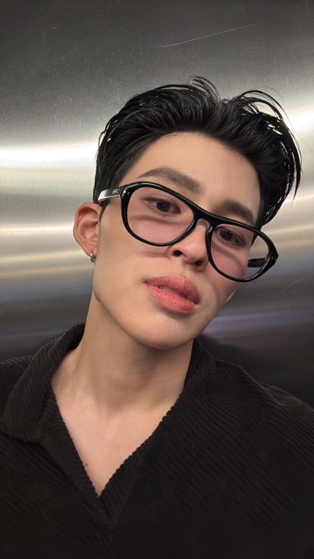 𝐏𝐨𝐧𝐝. tweet media