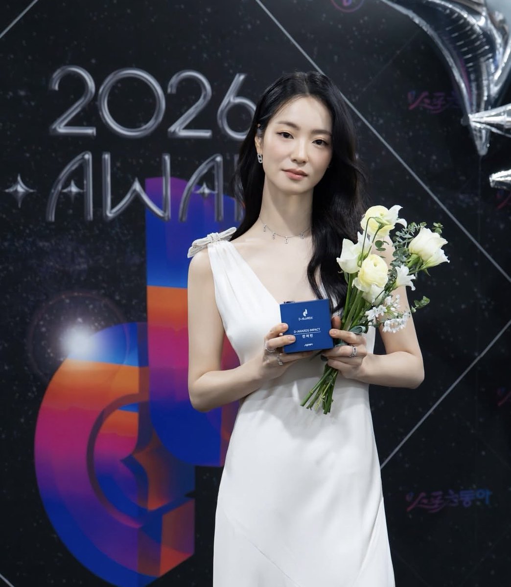 여빈언니 너무 아름다우신데 지금 차기작이 없다는거죠? ?? ㅜㅡㅜㅜㅜㅜㅜㅜㅜㅜ