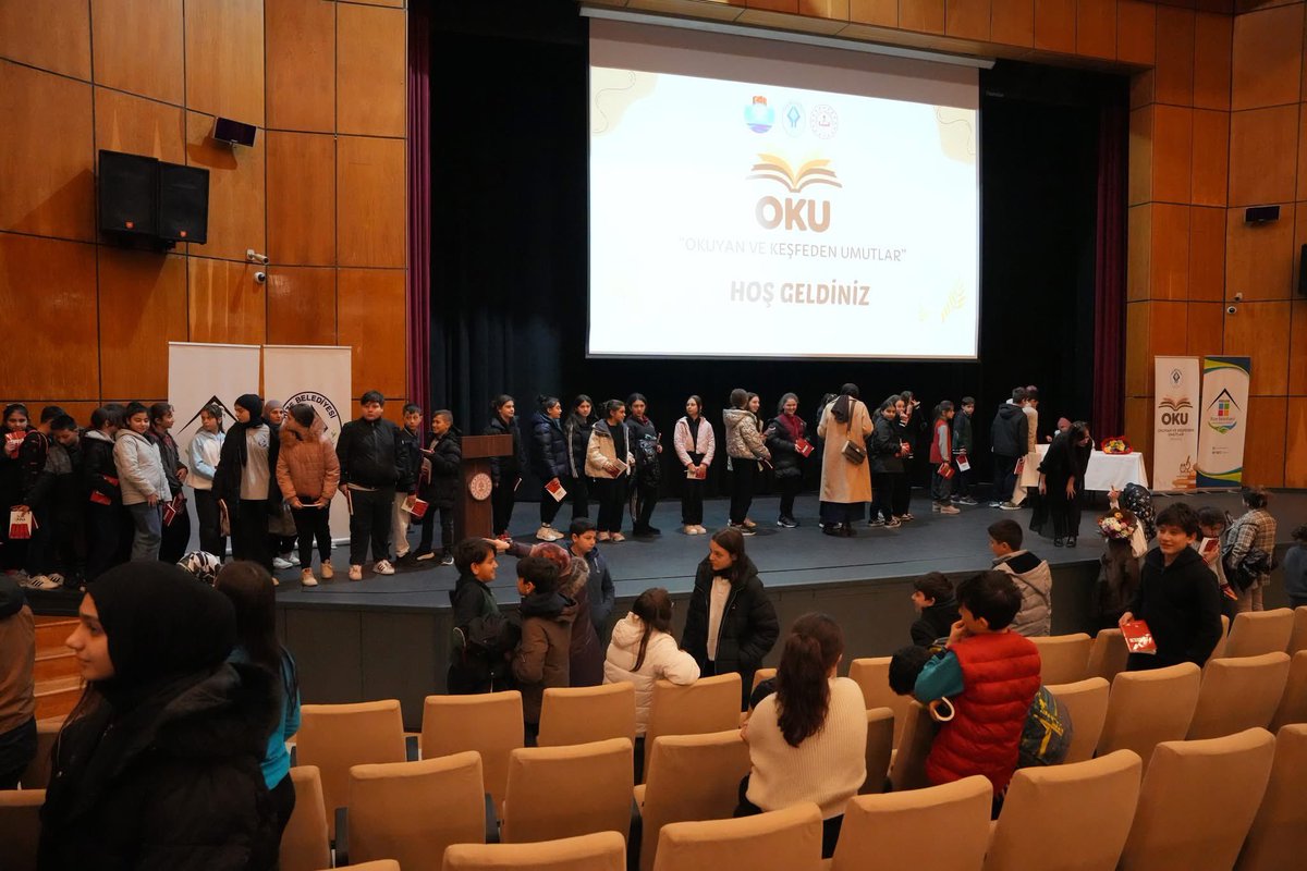 Rize Belediyesi ile Rize Milli Eğitim Müdürlüğü’nün iş birliğiyle gerçekleştirilen Oku, Okuyan ve Keşfeden Umutlar Kitap Okuma ve Paylaşım Etkinliği, keyifli bir buluşmaya sahne oldu. Etkinlik kapsamında, Yazar Fatmanur Peçe’nin yazdığı “Son Yarış” adlı kitabın tahlili yapıldı.