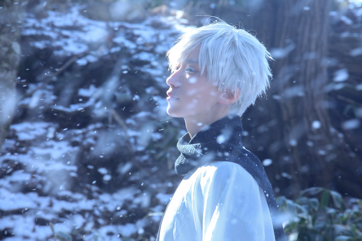 呪術廻戦 cos
雪と悟