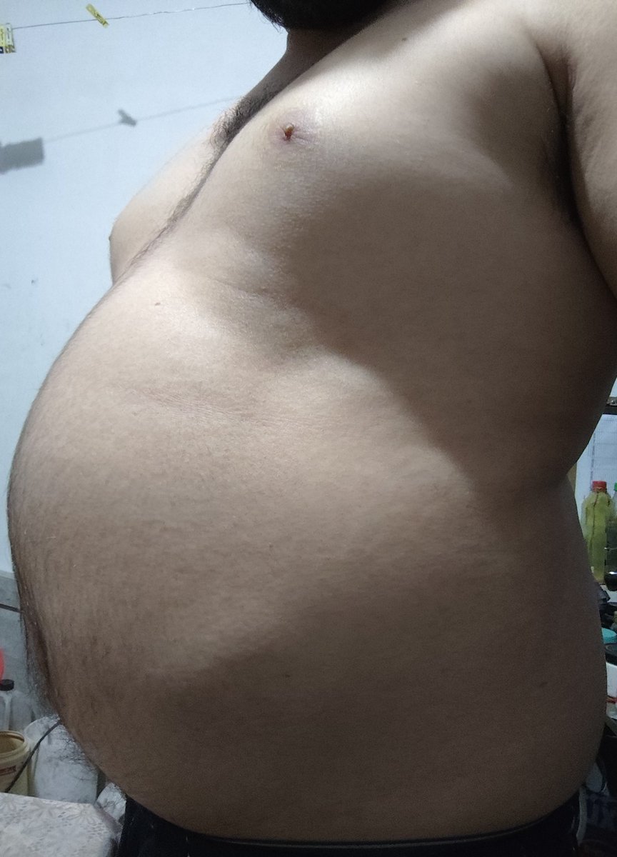 Damn, the Mentos and soda weren't enough, I need more air 🥵

#bellyinflation #bellyairinflation #gainerbelly #bloater