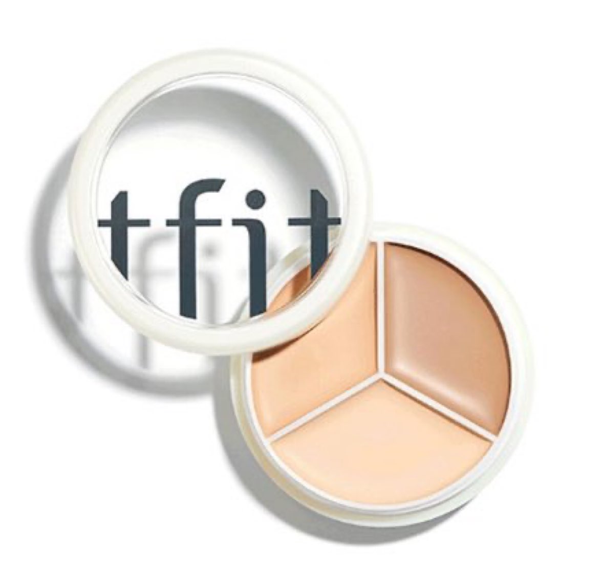 小鼻の赤みとか毛穴隠すのはもうtfit一択なのよ。
カバー力と馴染み具合が圧倒的に違う。
