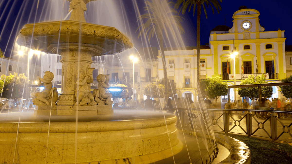 portaltriptips's tweet photo. MÃ©rida - As 13 principais atraÃ§Ãµes de MÃ©rida
https://t.co/dfbPt6D5aT

#Destinos #Espanha #Europa https://t.co/3vlM3VbrZD