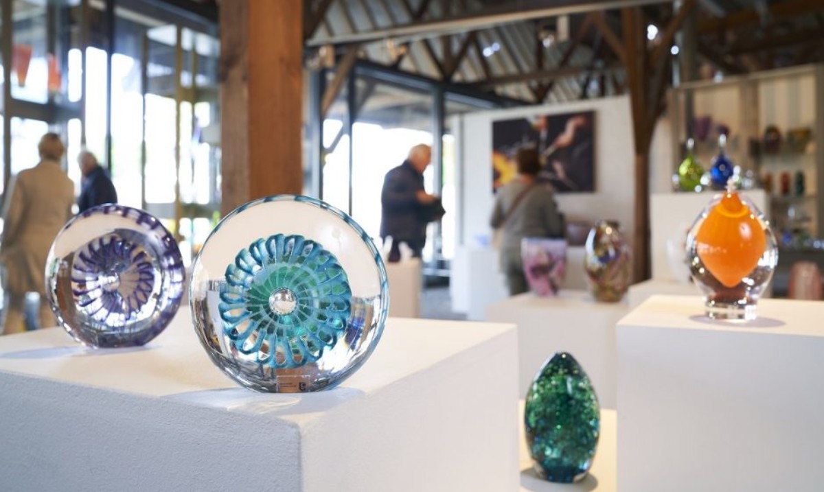 Nationaal Glasmuseum Leerdam tweet media