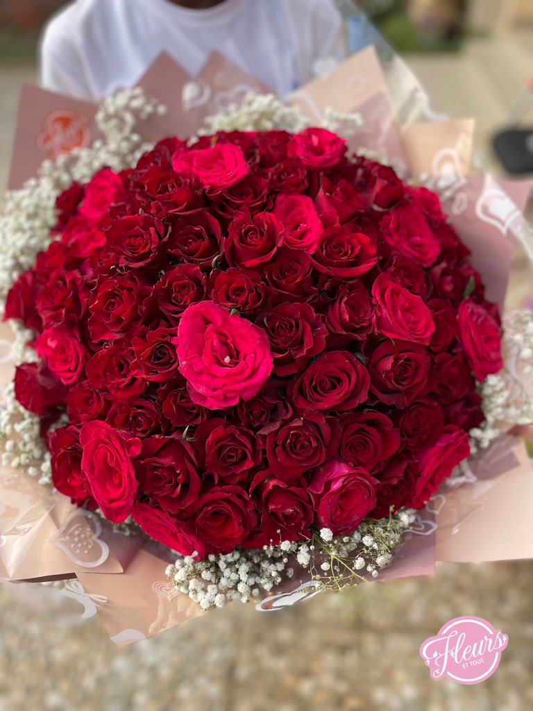 fleursettous's tweet photo. Don't leave it till the last minute! We are still taking orders for Valentine's Day to suit all budgets! Simply send us a DM on any of our socials or WhatsApp to place your order! https://t.co/iIDWeoirsu