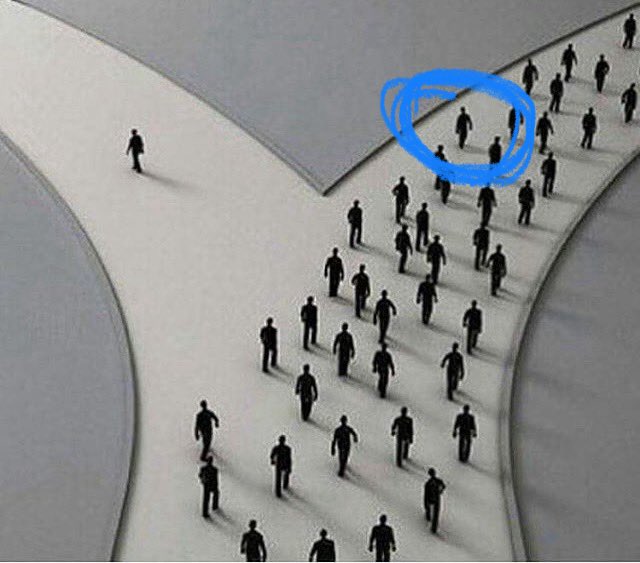 Herkesin derste twittera baktığı yerde biz