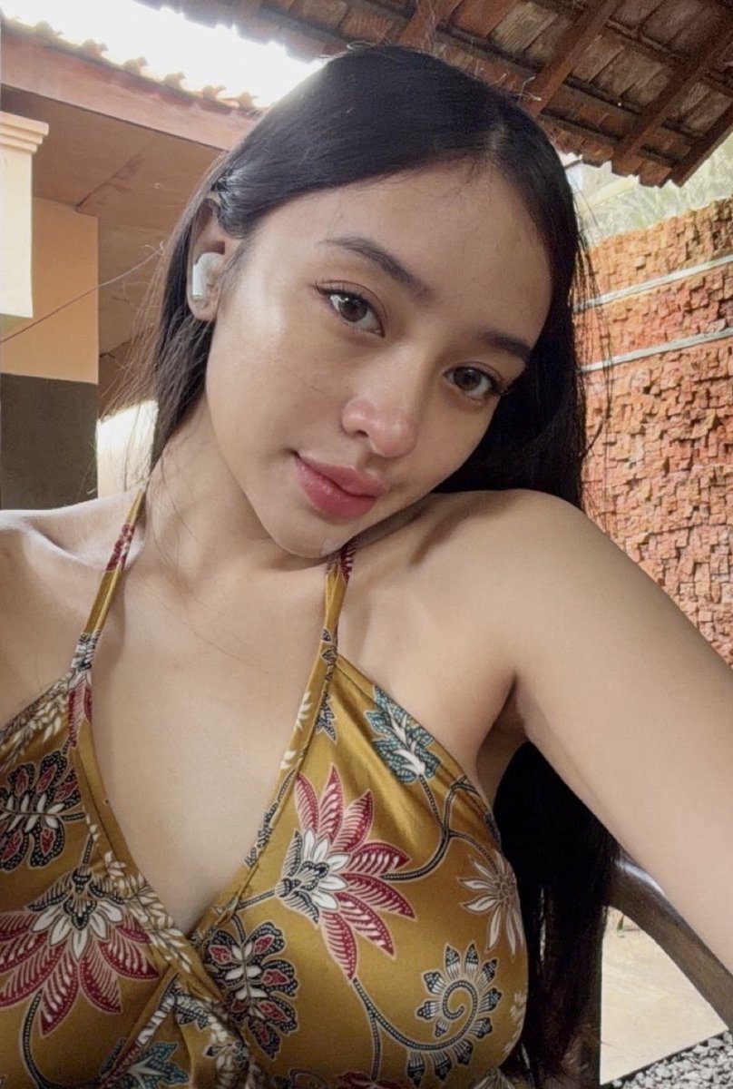 casyizhuo's tweet image. berisik lu, di korea ada gk yg semantep my mommy gue AMANDA ZAHRA 😏 (yg asli asli ajh)