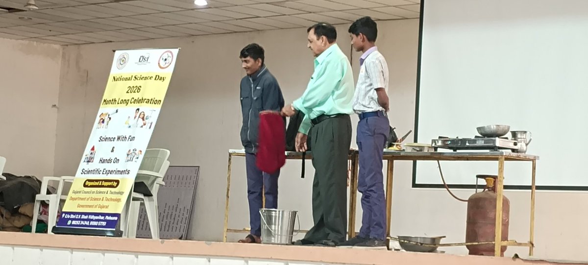DCSCMEHSANA's tweet photo. National Science day month long celebration ૨૦૨૬ 💡 science with fun programme 📚 k .M .kothari highy School,  satlasana #sciencewithfun #NationalScienceDay2026 https://t.co/d5QVFIU6zv